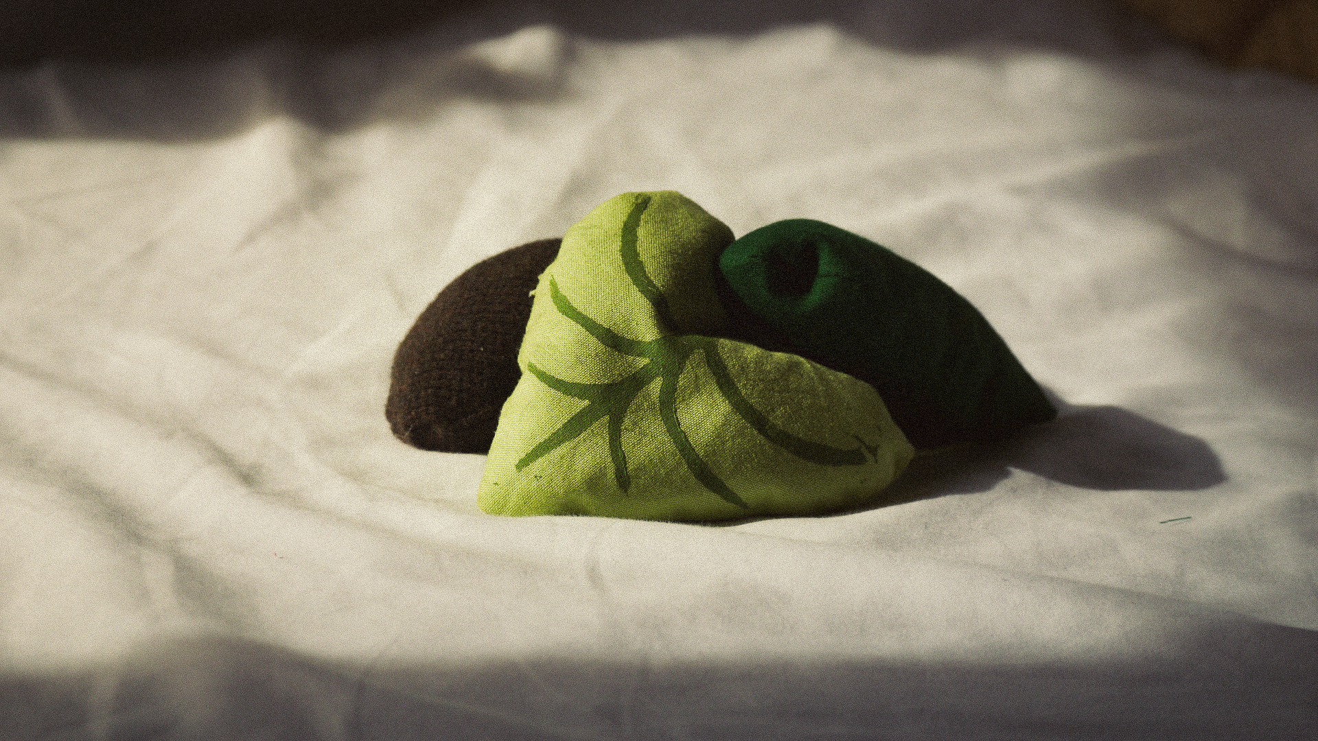 Light green leaf plushie