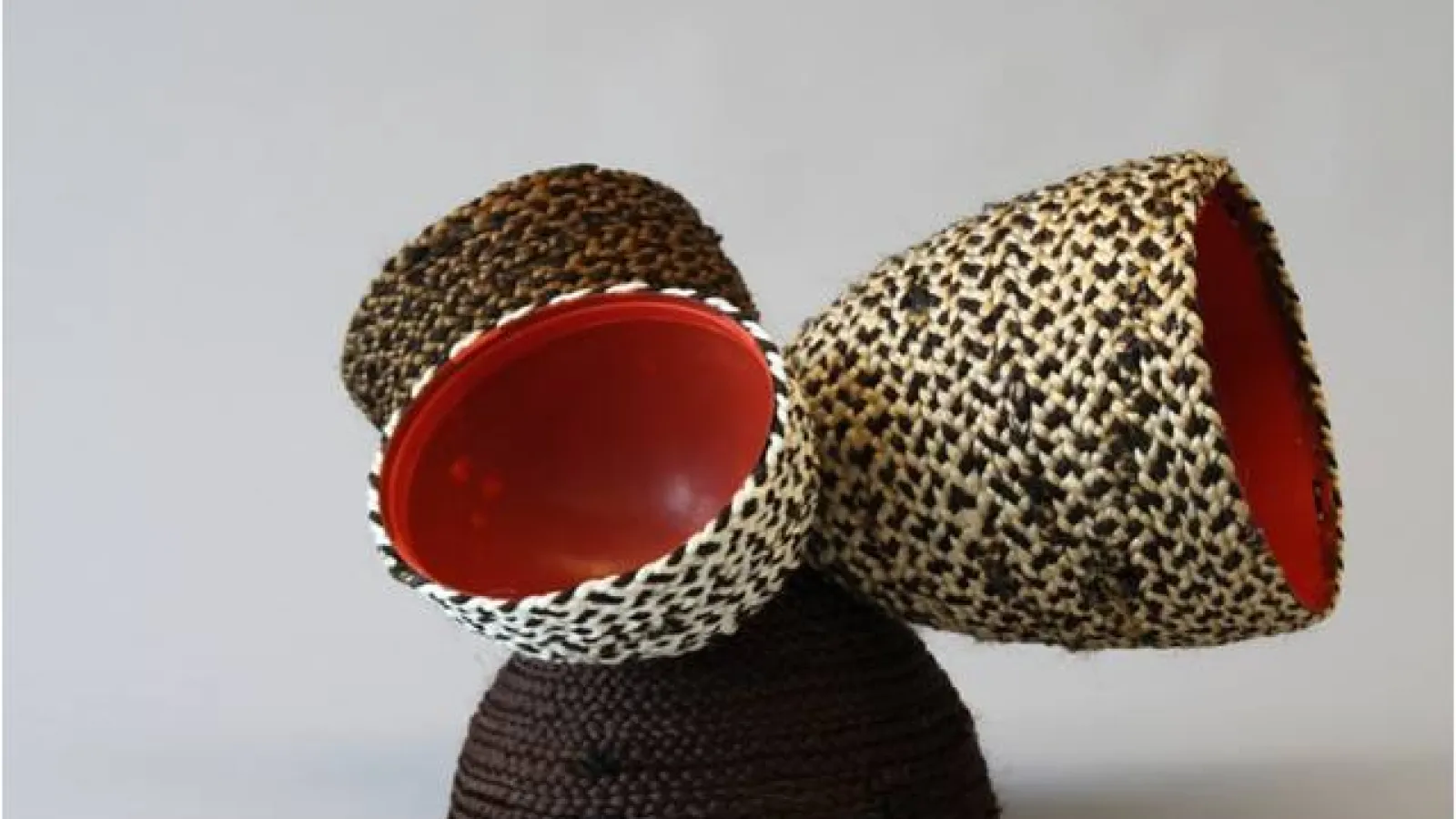 Mumushu Sitot, Ethiopian basket, human hair, plastic, 2013