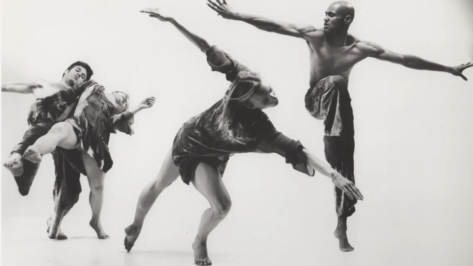 Bebe Miller Company: The Hendrix Project, photograph by Beatriz Schiller