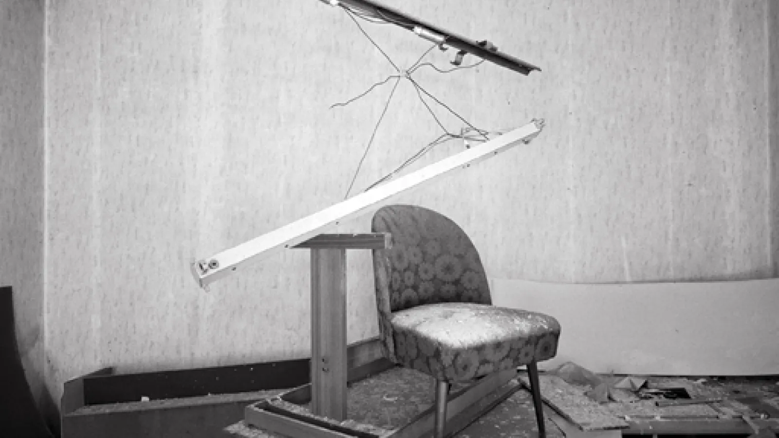 Fredrik Marsh: Office, Abandoned Factory, Leipziger Strasse, 2004