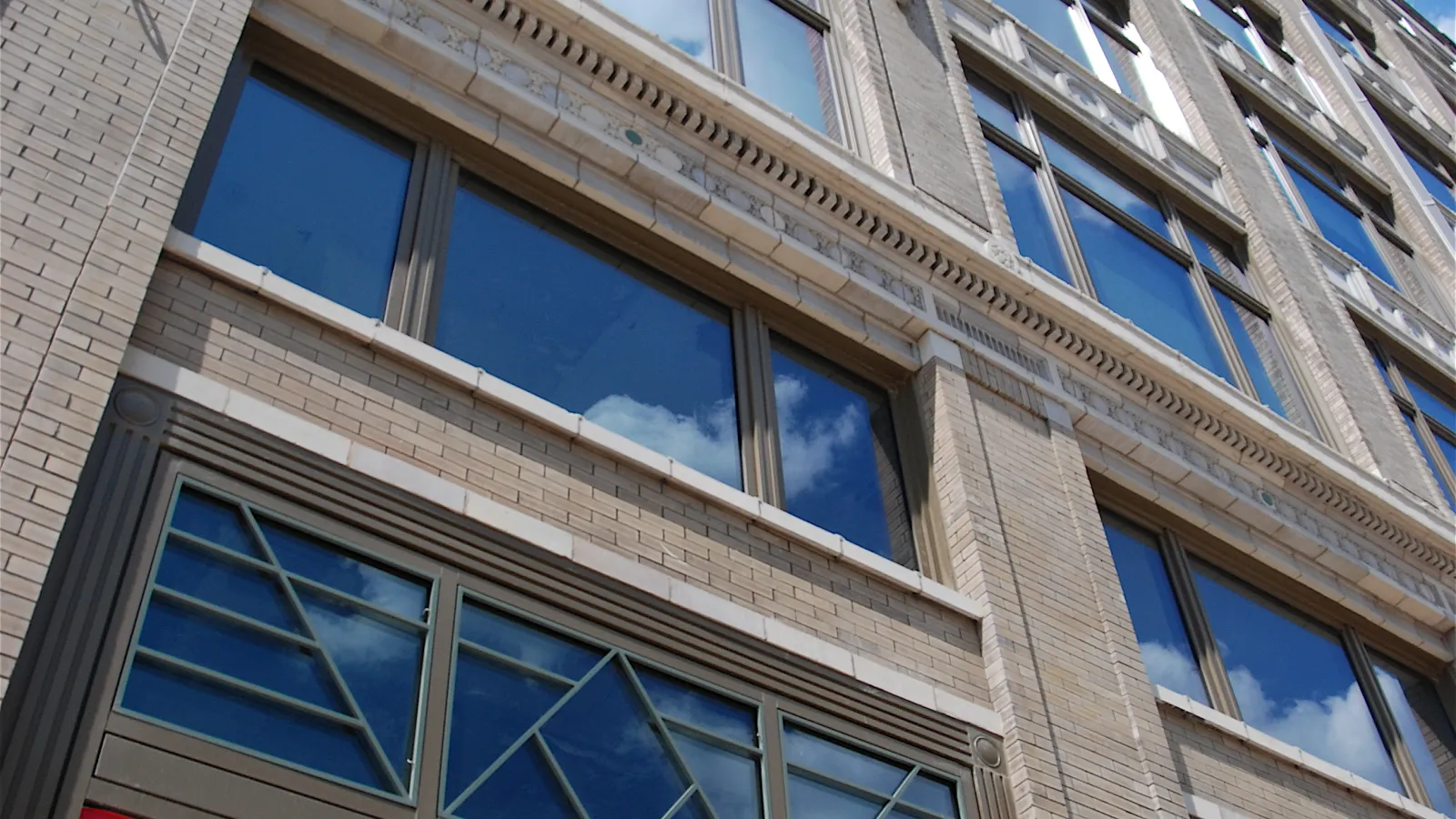 Lazarus Building Facade Image