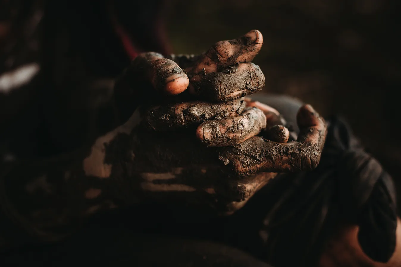 hand in the mud