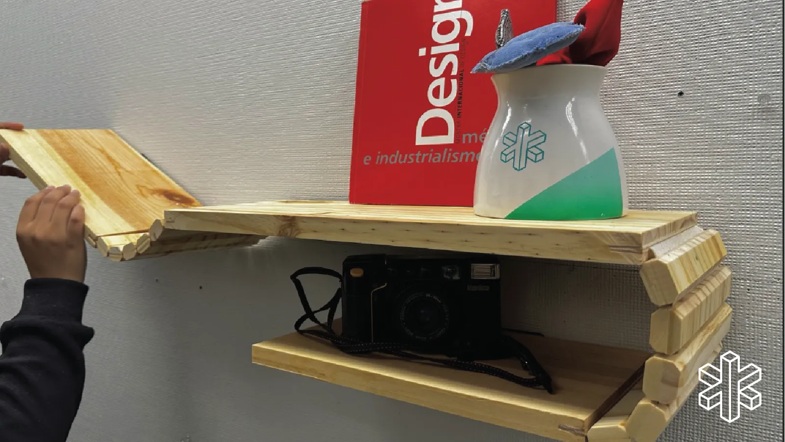 adjustable wooden shelf that has an upper and lower shelf